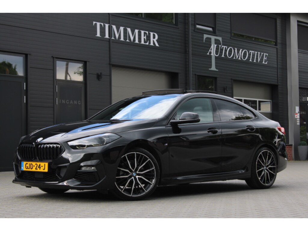 BMW 2-serie Gran Coupé 218i High Executive M Sport - Schuifdak - 19 Inch - Achteruitrijcamera - Zwarte Gril - Lederen bekleding - Dealer onderhouden