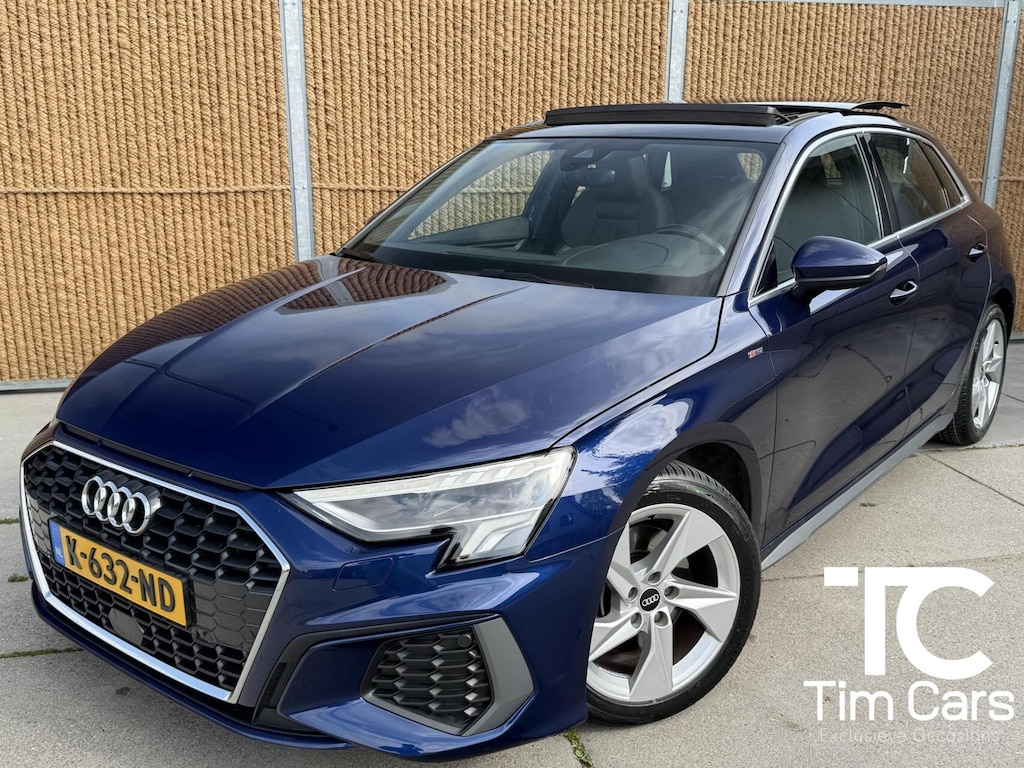 Audi A3 Sportback 30 TFSI S edition S-line Automaat | Panoramadak | Audi Sound System | Apple CarPlay/Android Auto | Climate & cruise control | Rijbaanassistent | Full-LED koplampen | Parkeersensoren achter