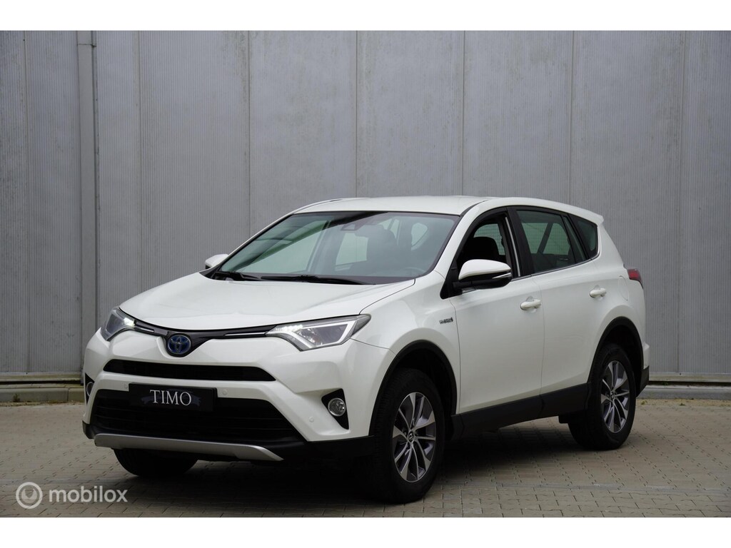 Toyota RAV4 2.5 Hybrid Dynamic 104.011 KM