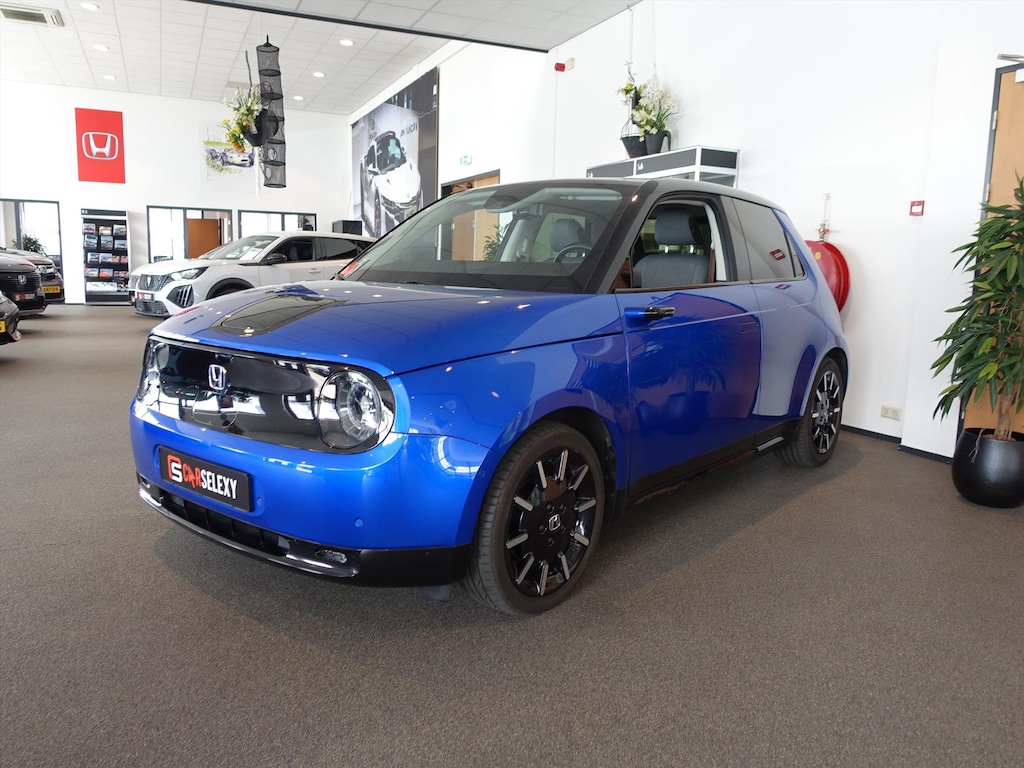 Honda E Electric 154pk Advance 17'' Zwart Dak