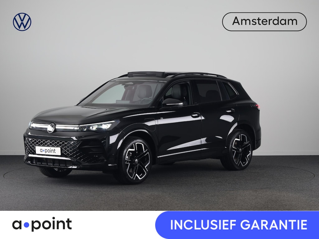 Volkswagen Tiguan 1.5 eHybrid R-Line Edition 272 pk Automaat (DSG) | Verlengde garantie | Navigatie | Panoramadak | Trekhaak (wegklapbaar) | Parkeersensoren (Park assist) | Rondomzicht camera | Lederen bekleding | R-Line |