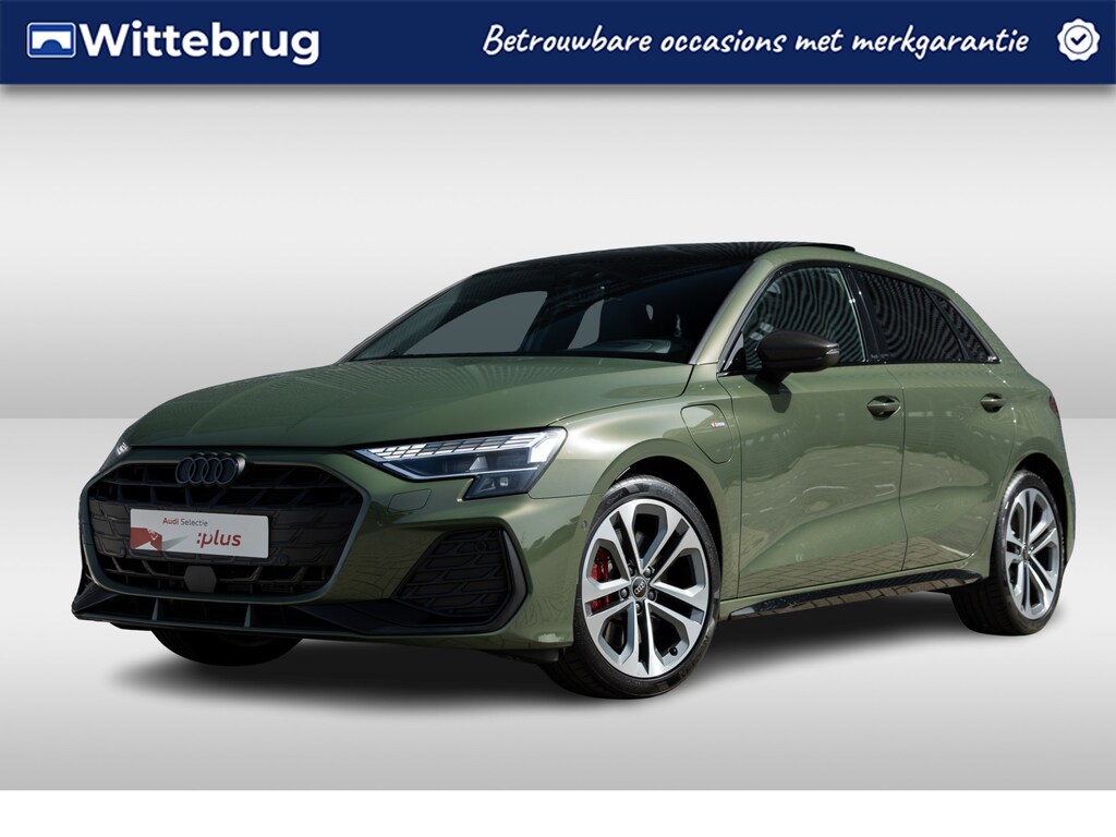 Audi A3 Sportback 45 TFSI e 272PK S edition Competition | Panoramadak | Carbon (pakket) Spoiler t.w.v. €2.470,- | SONOS | 18 Inch |
