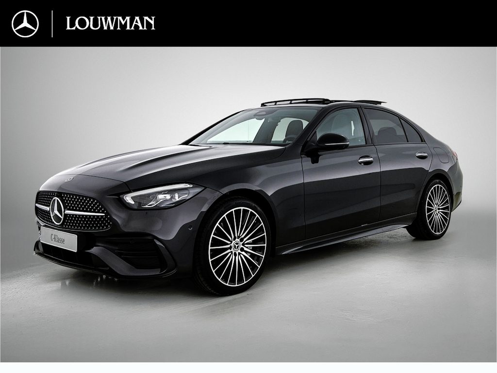 Mercedes-Benz C-klasse 300 e 140 Years Edition | Comfortpakket Plus | Nightpakket | Middenconsole metaalstructuur | Trekhaak | Smartphone-integratie | Panoramaschuifdak | GUARD 360° Plus | 360° camera | 19" multispaaks lichtmetalen AMG-velgen |