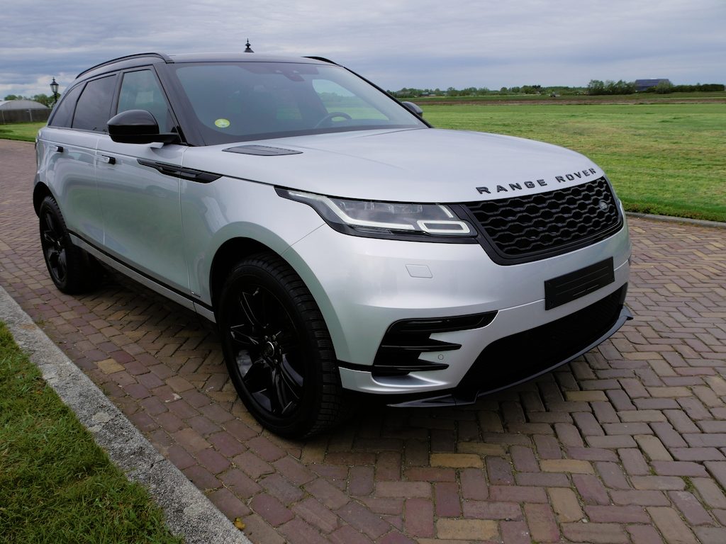 Land Rover Range Rover Velar 2.0 TD4 AWD 180 R-Dynamic S PANO MERIDIAN ** 17999 NETTO **