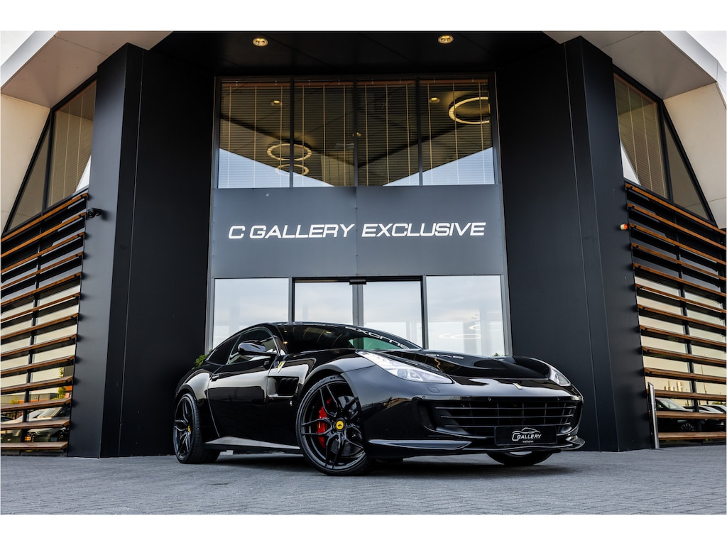 Ferrari GTC4 Lusso GTC4Lusso 6.3 V12 - 4-zits l Lift l Passenger Display l Carbon l Panorama