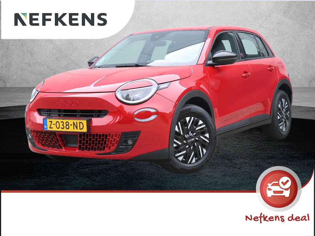 Fiat 600 600e RED 54 kWh 156pk | Accu 96% | Parkeersensoren achter | Cruise Conrol | Apple Carplay/Android Auto | Airco |