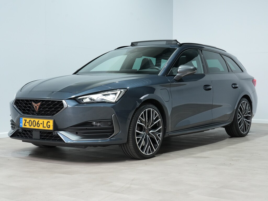 CUPRA Leon Sportstourer 1.4 TSI eHybrid PHEV VZ Performance Limited | Panoramadak | Camera | 19"Lm | Kuipstoelen 263