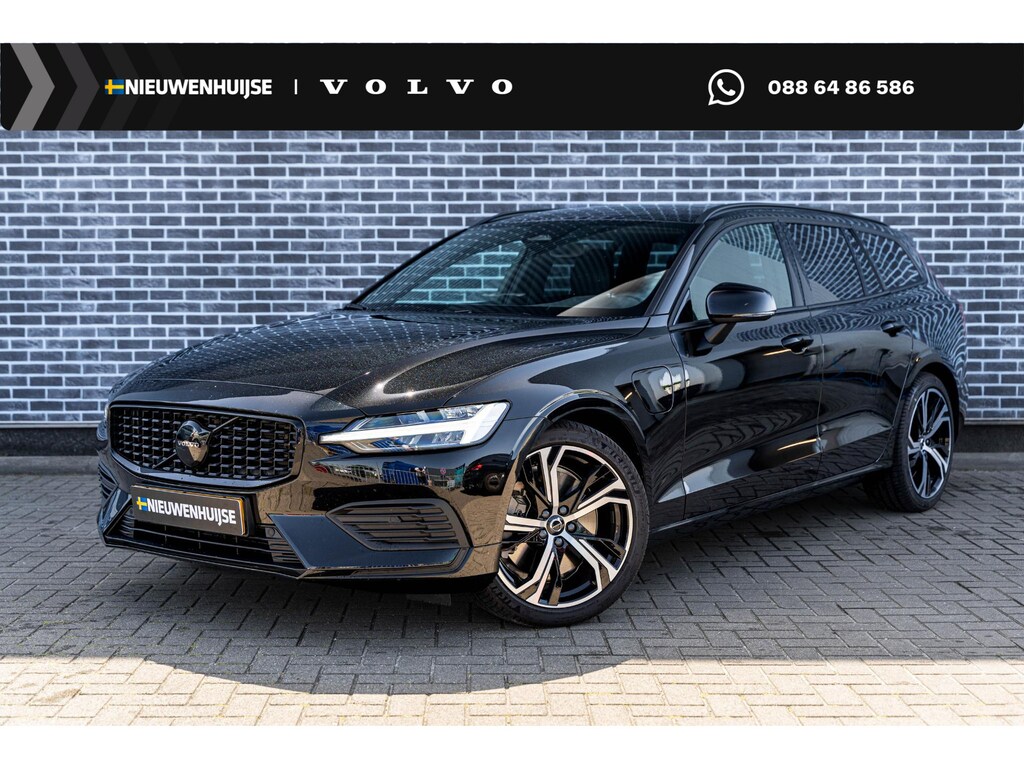 Volvo V60 T6 Plug-in hybrid AWD Essential | Google | Long Range | Adaptieve Cruise Control | Stoelverwarming Voor + Achter | Lederen Bekleding | Zwarte Hemelbekleding | Stuurverwarming | Getint Glas | Gloss Black Grill | Park Assist | 19" LM