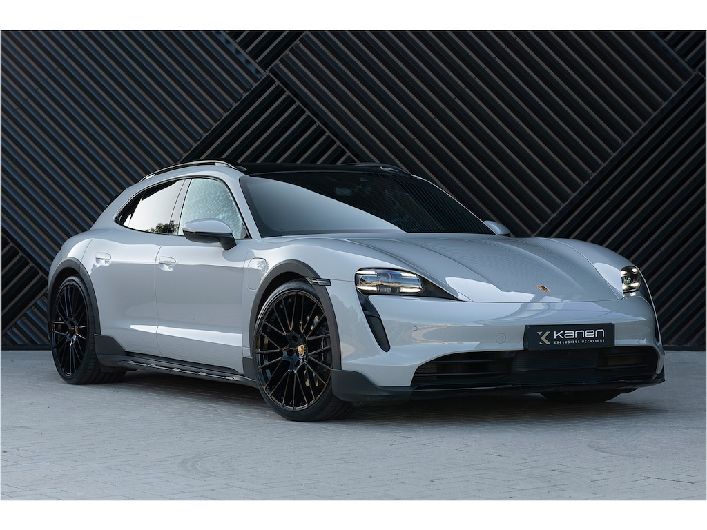 Porsche Taycan Cross Turismo 4 93 kWh ACC Pano Luchtv Camera Ambient Sportchrono Plus