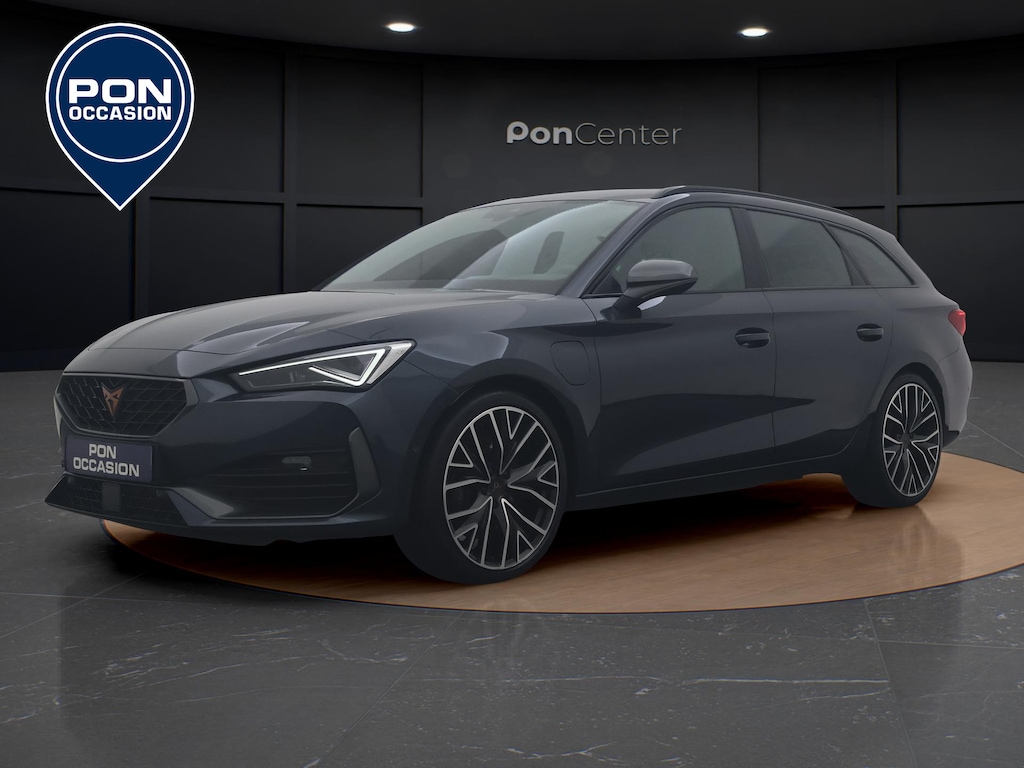 CUPRA Leon Sportstourer 1.4 e-Hybrid 245PK VZ | 19" | Stuur-/Stoelverwarming | Elek Achterklep | Camera |