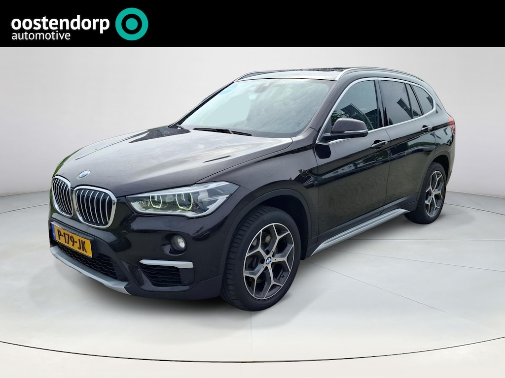 BMW X1 sDrive20i High Executive | BTW | Elektrische stoel | Camera | LED verlichting | trekhaak | panoramadak
