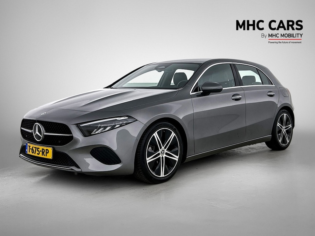 Mercedes-Benz A-klasse 180 Luxury Line | Winter pack | Leder |