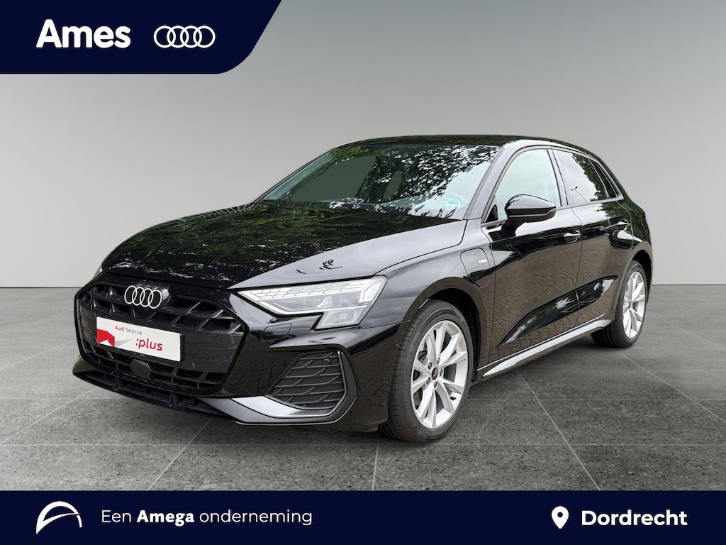 Audi A3 Sportback 40 204pk TFSI e S Line Achterklep met comfortopening | Achteruitrijcamera | Sportstoelen zwarte stof