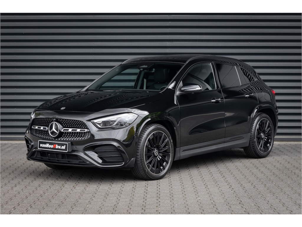 Mercedes-Benz GLA 200 d AMG Line 20 inch - Pano - Camera
