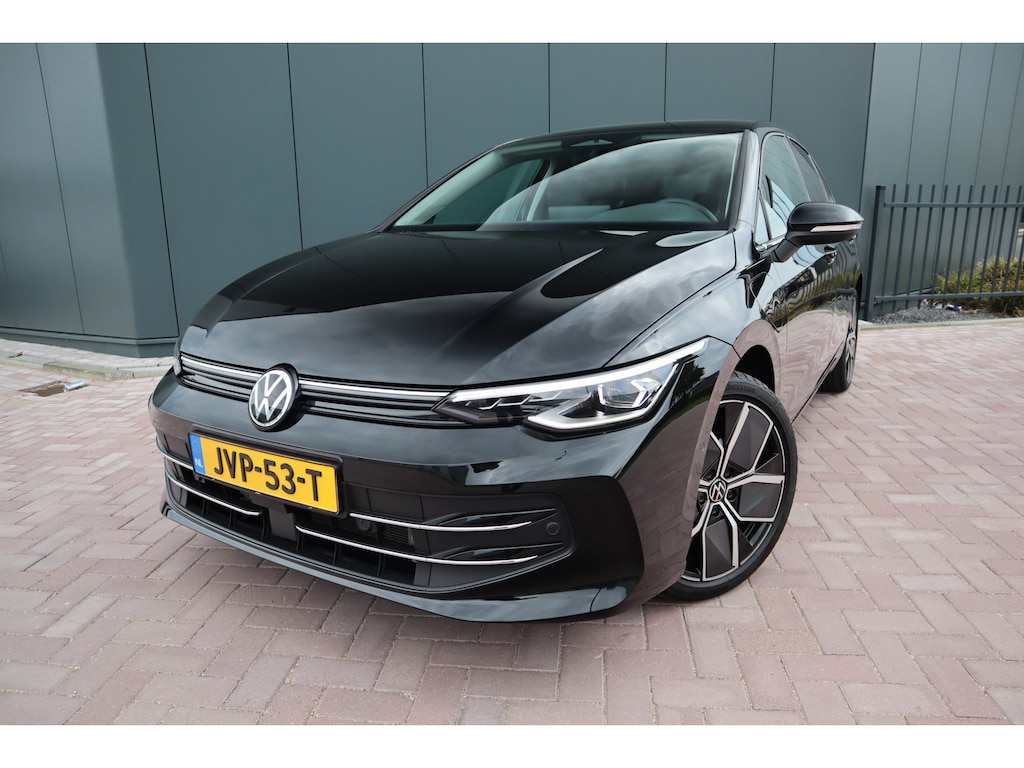 Volkswagen Golf 1.5 eHybrid Style Edition Automaat Matrix Koplampen Electrische stoel met massage  Uitklapbare trekhaak Etc. Etc.