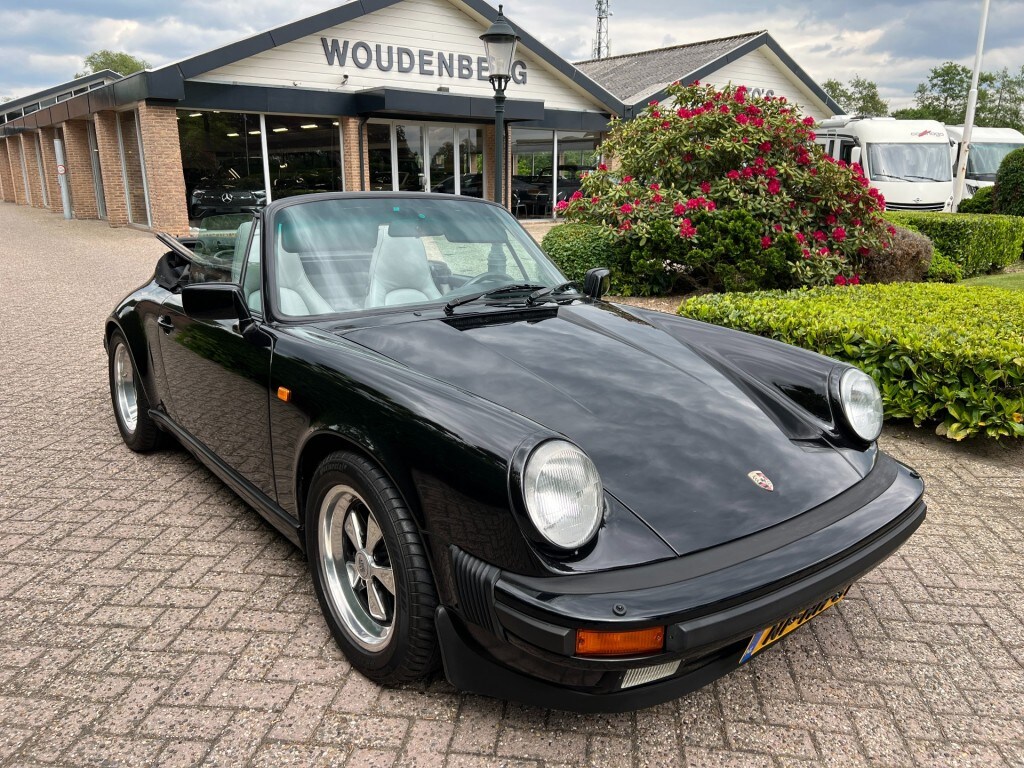 Porsche Carrera GT 911 Carrera 3.2 cabriolet