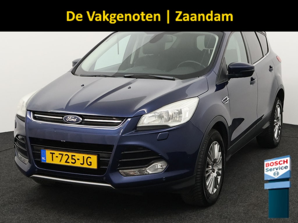 Ford Kuga 1.6 Titanium Trekhaak, Chiptuning, Bluetooth, Cruise control, Parkeersensor voor en achter, Voorstoelen verwarmd, Verwarmd voorruit, Regensensor, Lichtmetalen velgen, De Ford Kuga 1.6 Titanium uit 2013 (handgeschakeld) is een comfortabele en veelzijdige SUV met een sportief karakter. De krachtige en soepele 1.6 EcoBoost-motor zorgt voor een fijne rijervari