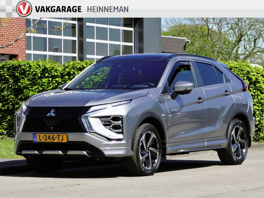 Mitsubishi Eclipse Cross 2.4 PHEV Instyle | stoelverwarming V+A | verwarmd stuur | schuifdak | LED koplampen | all-season-banden