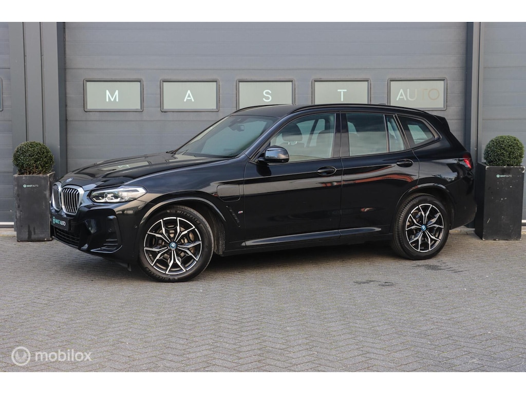 BMW X3 xDrive30e High Executive|M-Sport|Camera|LED|Apple carplay
