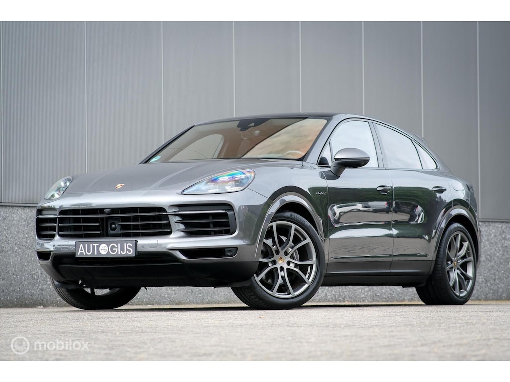 Porsche Cayenne Coupé 3.0 E-Hybrid | Dealer OH | Meesturende As | Sportchono | Stoelkoeling | Dubbel glas | Trekhaak | Panorama | LED | Adaptive | NL auto NAP |