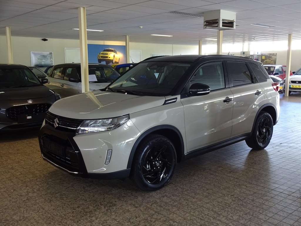 Suzuki Vitara 1.4 Smart Hybrid Automaat, 60 Years Edition, Nieuw