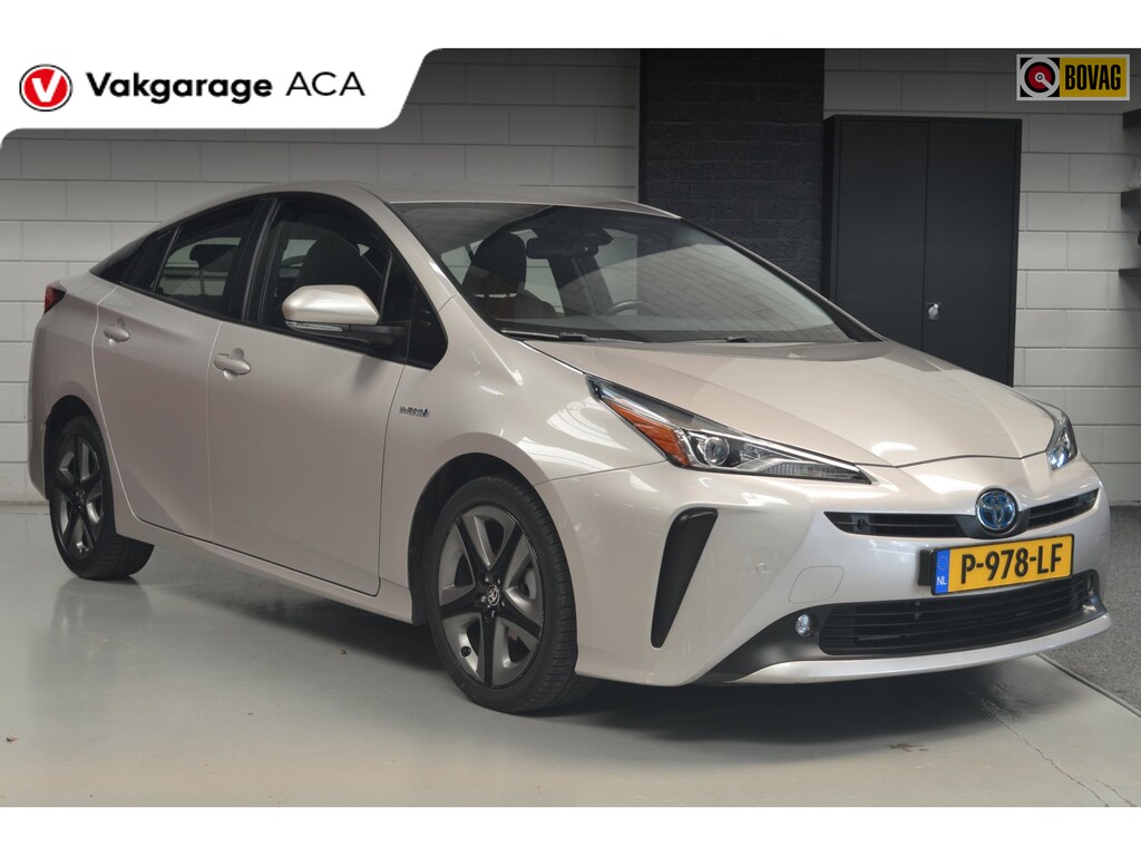 Toyota Prius 1.8 Dynamic // NAVI // CAMERA // ADAPTIVE CRUISE // KEYLESS // HEAD-UP //