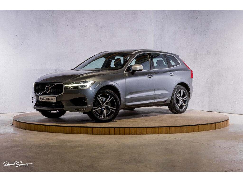 Volvo XC60 2.0 T5 R-Design | Adaptieve cruise | Zwenkbare trekhaak | Panoramadak | Blis |