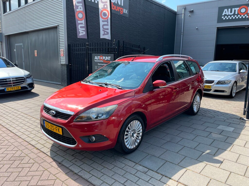 Ford Focus Wagon 1.6 Titanium Trekhaak Airco Navi PDC NAP APK