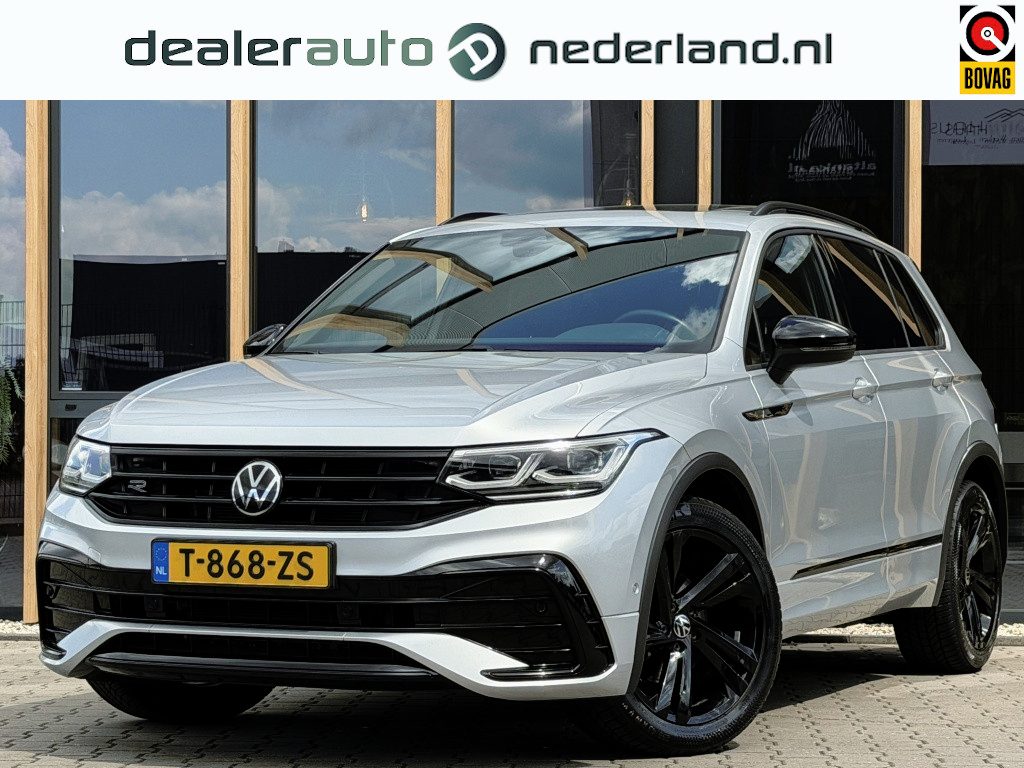 Volkswagen Tiguan 1.5 TSI R-Line | blackstyle | panorama-dak | Virtueel | Camera