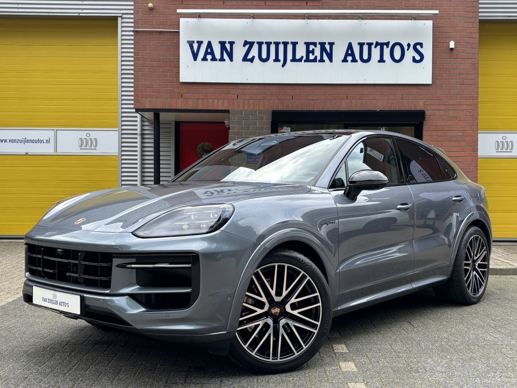 Porsche Cayenne Coupé E-Hybrid 470pk Black Edition 18W SportDesign 4W 22'' Trekhaak