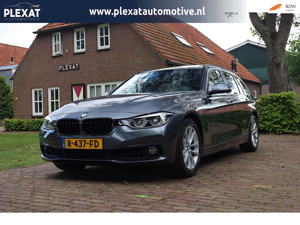BMW 3-Serie Touring 318i Executive Aut. | Panorama | Full Led | Stoelverwarming | HUD | Luxe Leder | Elek. Trekhaak | Historie |