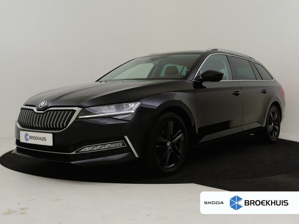 Skoda Superb Combi Style iV 218pk DSG/AUTO | Elektrisch verstelb. voorstoelen | 95% SOH | Adaptive cruise  | DAB l Stoelverwarming | Elektr. achterklep | Navigatie | 17" LMV