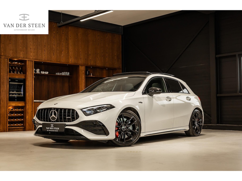 Mercedes-Benz A-klasse AMG 35 4MATIC Burmester | Pano | 1e eigenaar