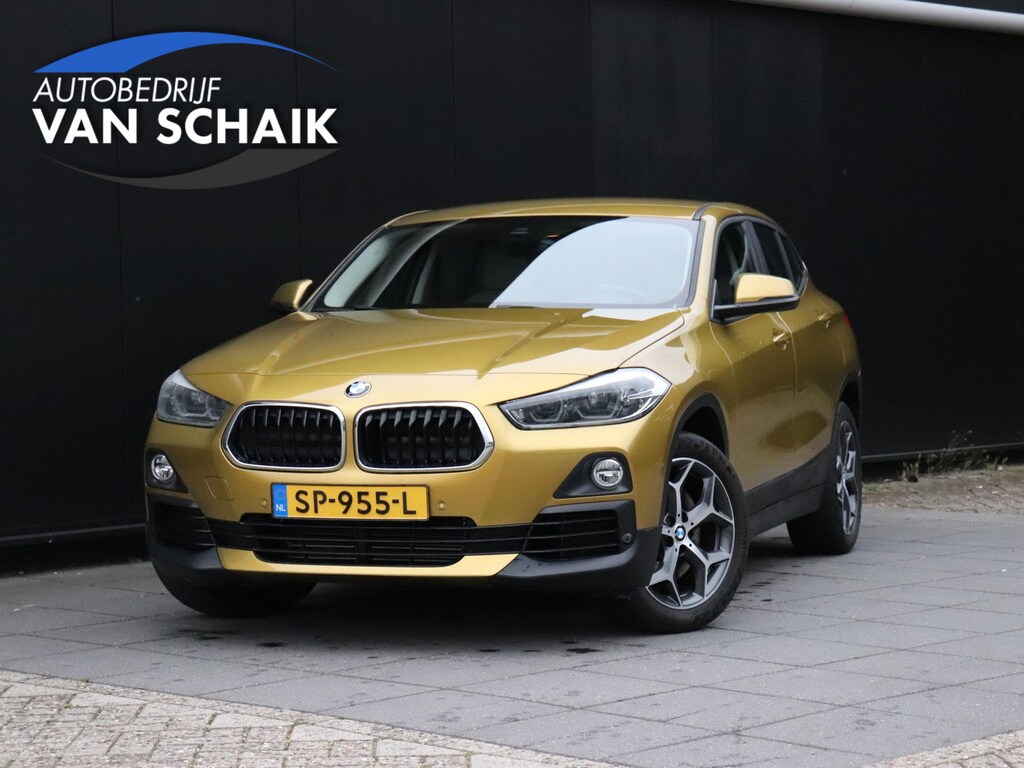 BMW X2 sDrive20i Executive | LEDER | MEMORY | CAMERA | TREKHAAK | CRUISE | NAVI |