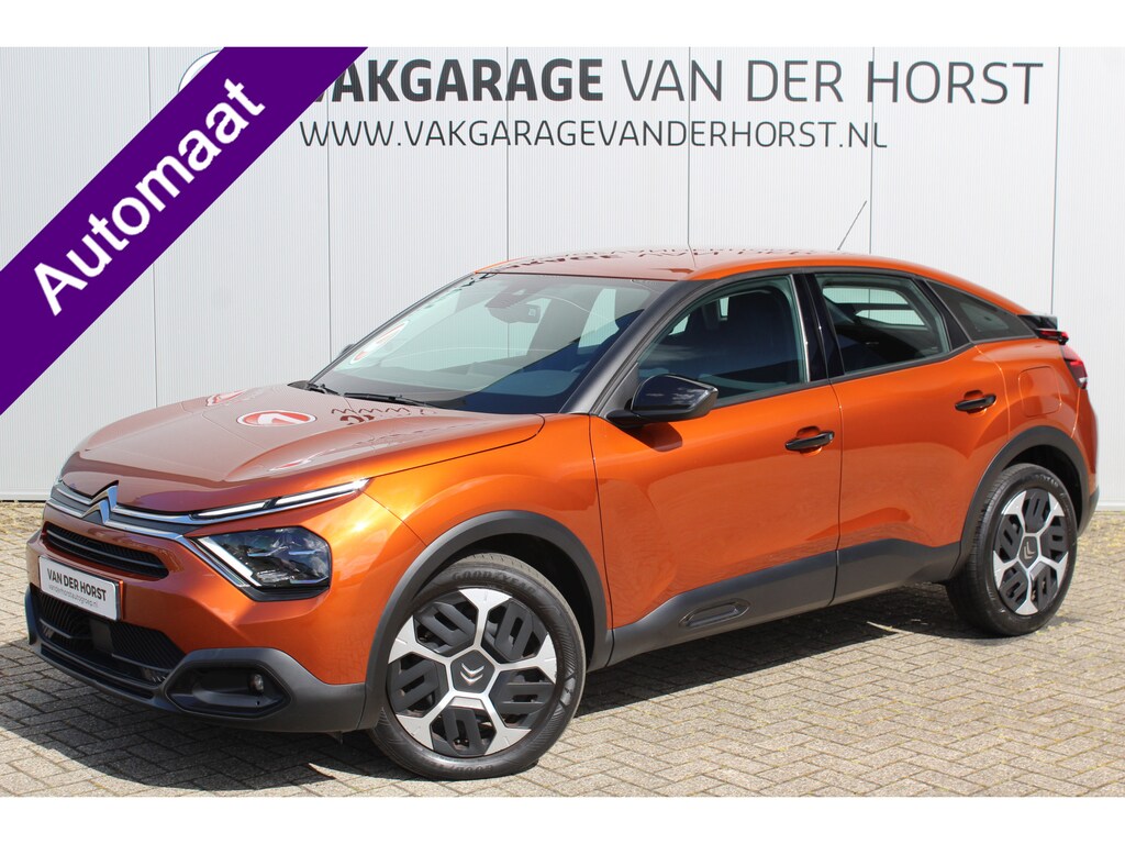 Citroën C4 1.2-130pk 'Iconic' AUTOMAAT ! Gun u het comfort en gemak van een automaat ! Autm. airco, Navigatie, Cruise Control, Climate Control dual, Lane assist, Stoelverwarming, Camera, Apple CarPlay/Android auto etc.