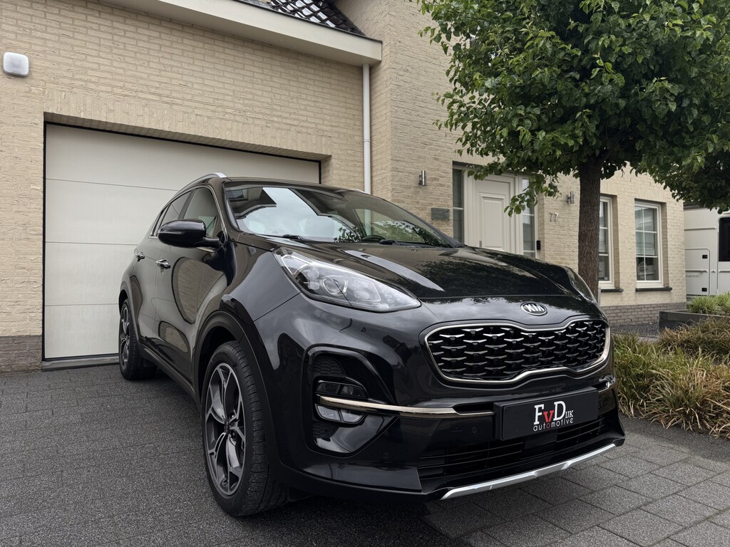 Kia Sportage 1.6 T-GDI 177pk GT-Line Navi Leder Carplay Camera Keyless Stuur en StoelVerwaming DAB Clima 19" Trekhaak JBL Pdc GT