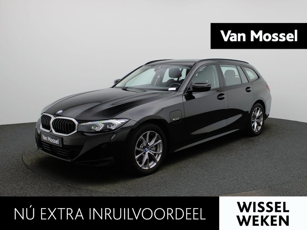 BMW 3-Serie Touring 320e | ACHTERUITRIJCAMERA | APPLE CARPLAY - ANDROID AUTO | ELEKTRISCHE KOFFERKLEP | TREKHAAK | NAVIGATIE |