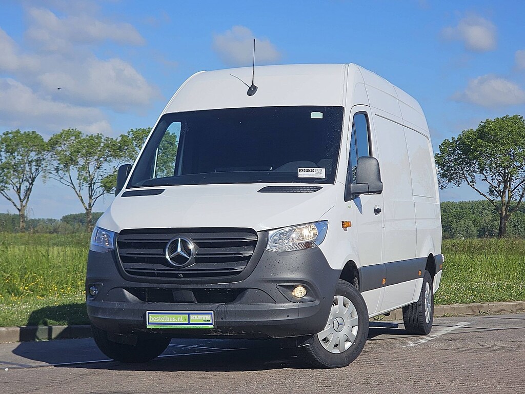Mercedes-Benz Sprinter 317 L2H2 Mbux RWD Euro6!