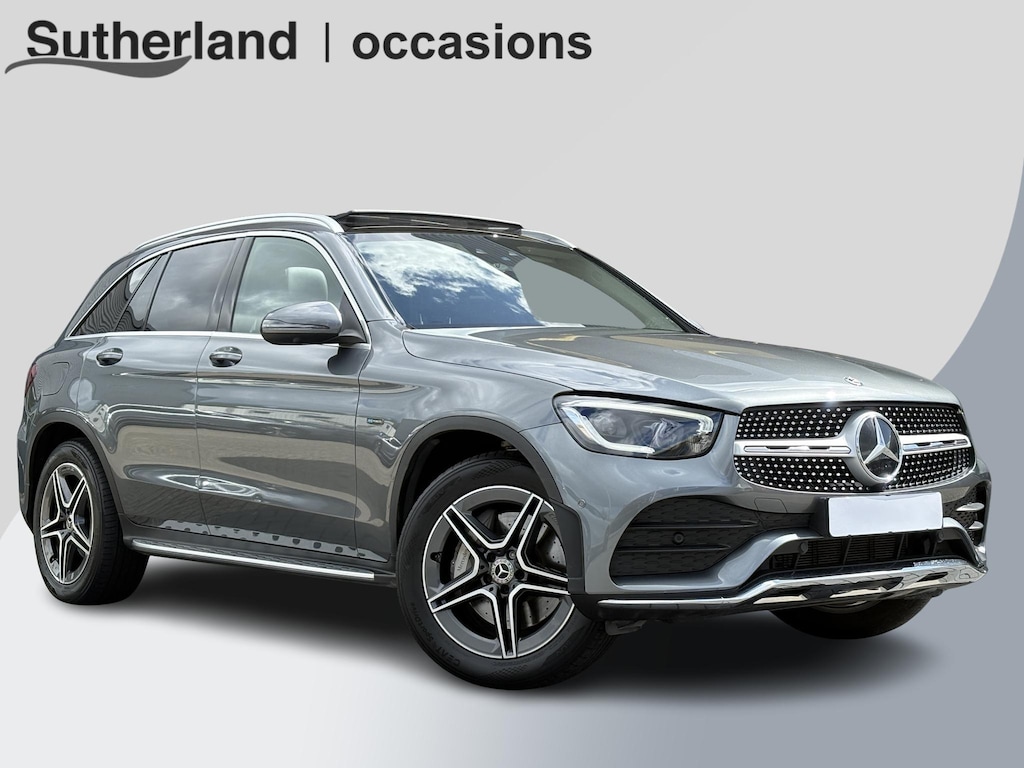 Mercedes-Benz GLC 300e 4MATIC AMG Line 320pk | PHEV | Luchtvering | Panoramadak | Burmester | Stoelverwarming | 360 Camera | Dealeronderhouden