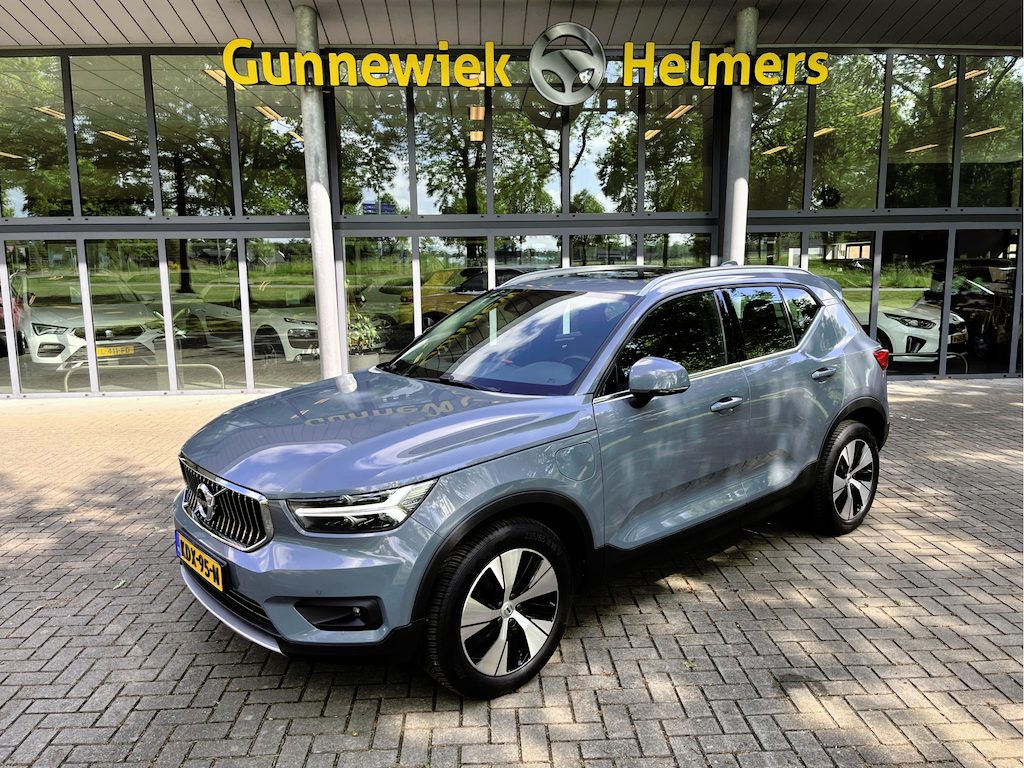 Volvo XC40 1.5 T4 Recharge R-Design Expression | ACC | CAM | CARPLAY | CLIMA | KEYLESS | NAVI | LKA | PANO | PDC V&A | STUUR/STOELVERW.