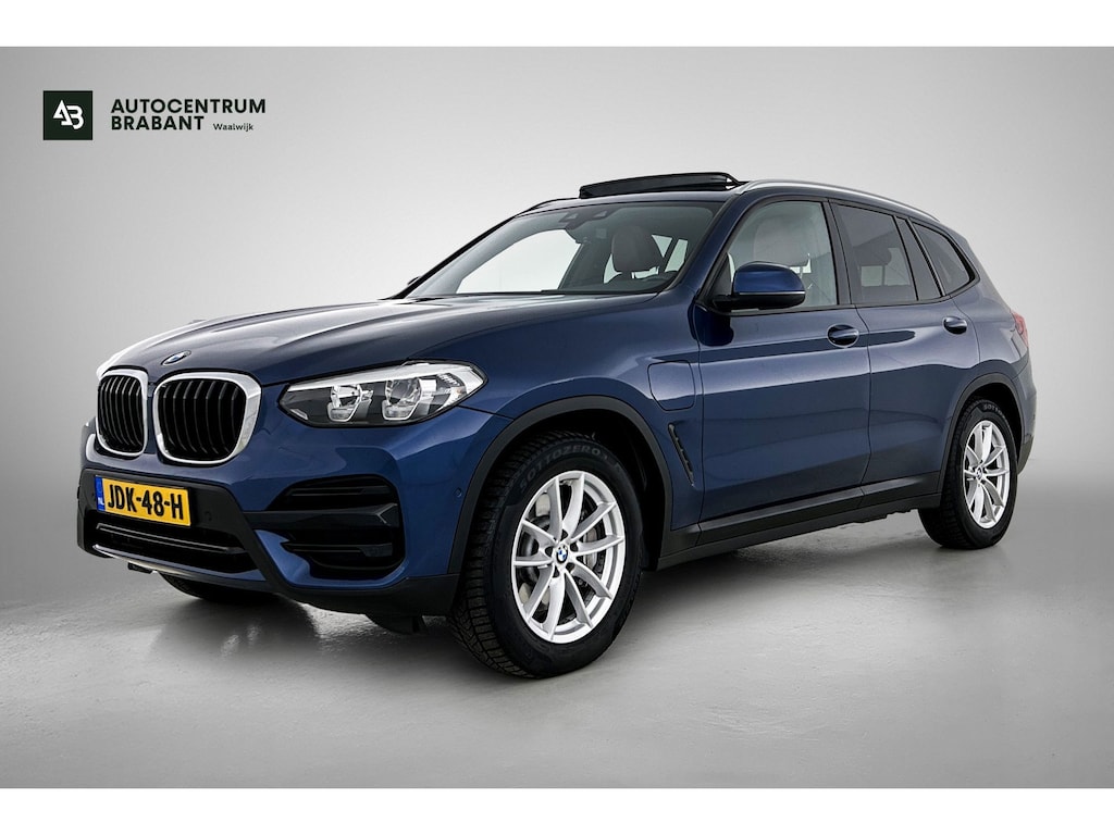 BMW X3 XDrive30e High Executive(Goed onderH, Panorama, Carplay, Camera, StoelV, Parkeersensoren V+A, Etc)