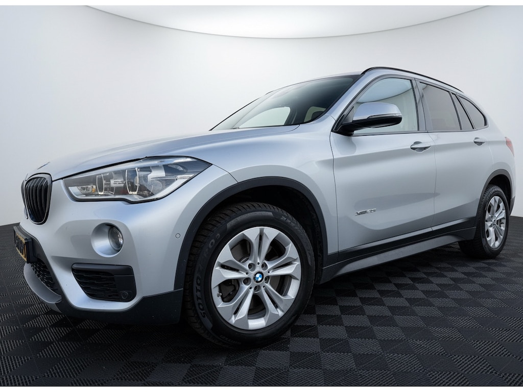 BMW X1 xDrive20i 192pk Executive Aut., Driving assist | Trekhaak