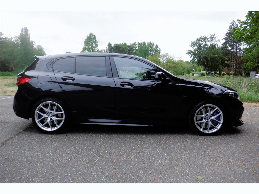 BMW 1-Serie (f40) M135i 320PK 5D Aut. X-DRIVE
