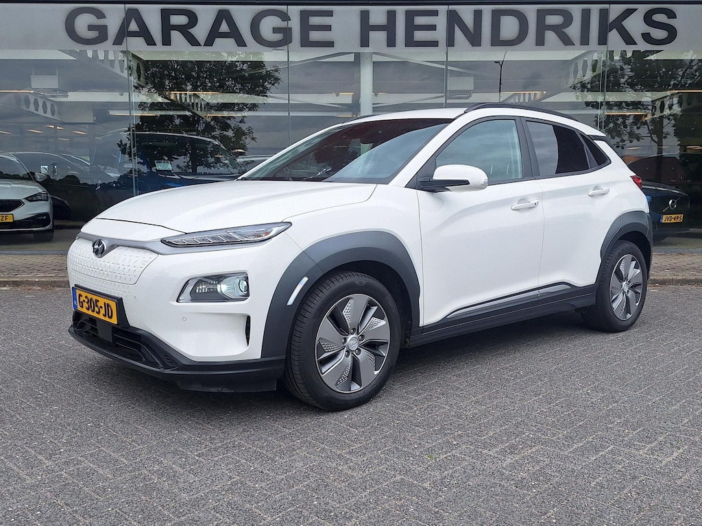 Hyundai Kona Electric EV Premium 64 kWh | SOH: 96,8% | Warmtepomp | Lage km-stand | Leder | HUD | Blindspot | Full LED |