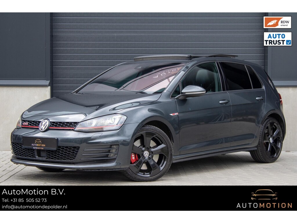 Volkswagen Golf 2.0 TSI GTI Performance PANO CAMERA LEDER ACC