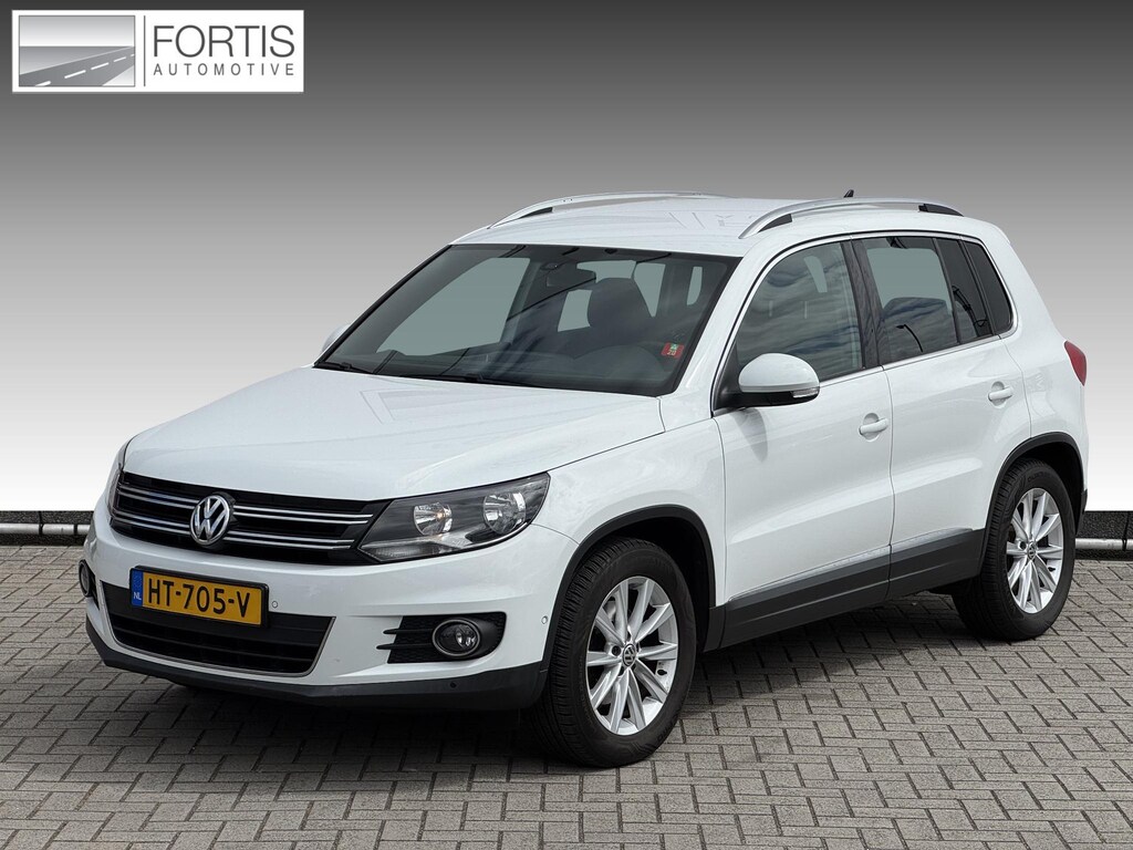 Volkswagen Tiguan 1.4 TSI Sport&Style NL-AUTO | TREKHAAK 1800KG | PDC | NAVI