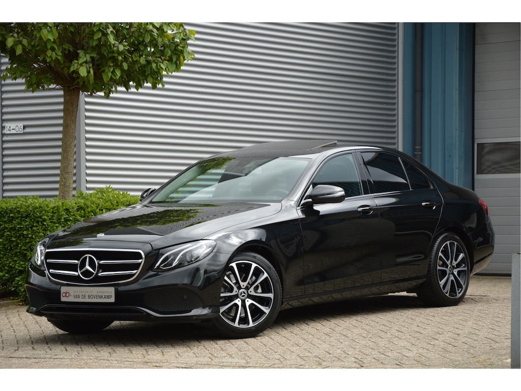 Mercedes-Benz E-klasse 200 AVANTGARDE LED | COMAND | CAMERA | NIGHT PAKKET | SCHUIFDAK | SFEERVERL | ENZ