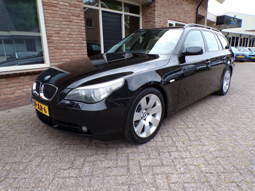 BMW 5-Serie Touring 545i Automaat / Leder / Panoramadak / Navi / Head Up