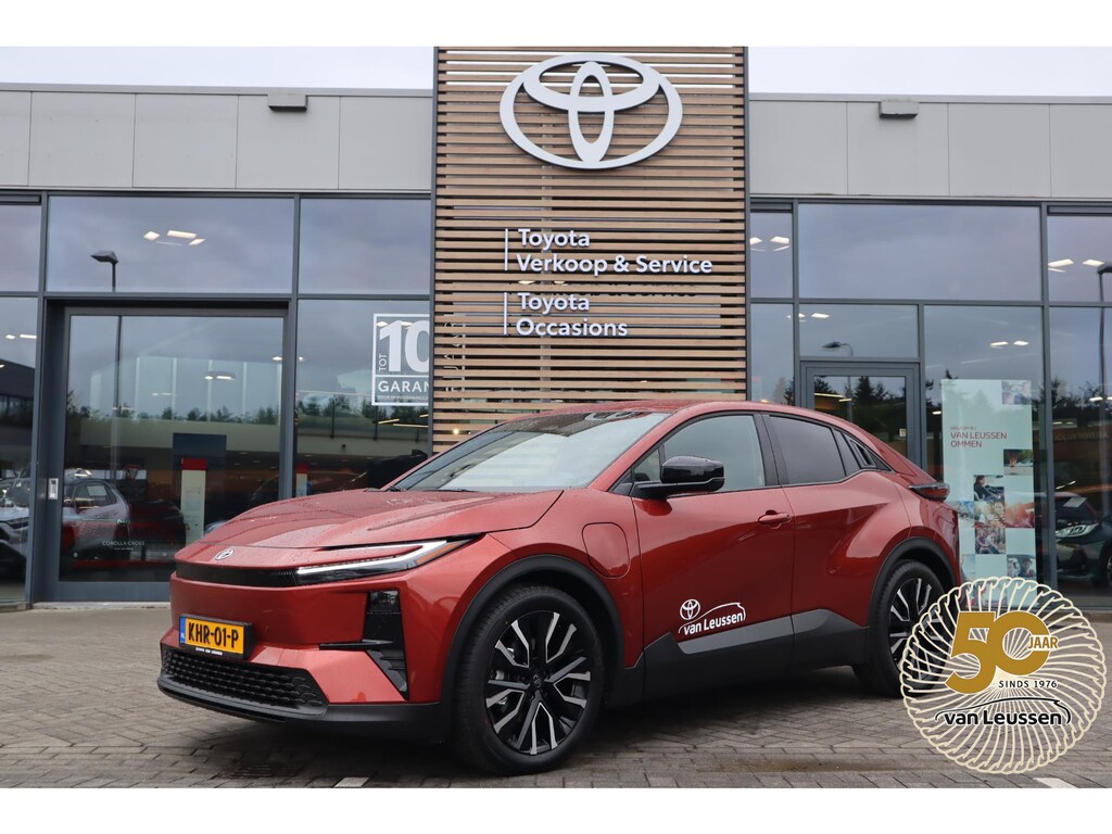 Toyota C-HR / C-HR+ FIRST EDITION 77KWH 607KM-WLTP DEMO 20"LM-VELGEN EL-ACHTERKLEP PRIVACY-GLASS DEMO NL-AUTO