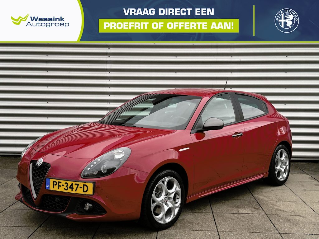 Alfa Romeo Giulietta 1.4 Turbo MultiAir Super Pack Veloce | Navigatie | Parkeersensoren | NL Auto | Climate Control | Alcantara
